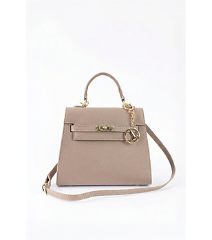 Дамска кафява чанта за рамо от еко кожа снимка