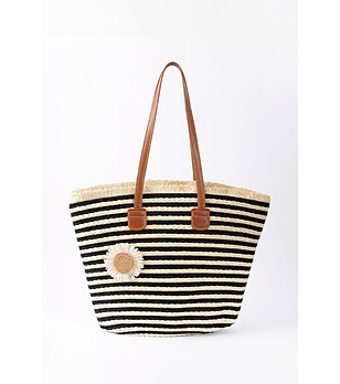 Дамска сламена чанта в бежово и черно с раирана шарка снимка