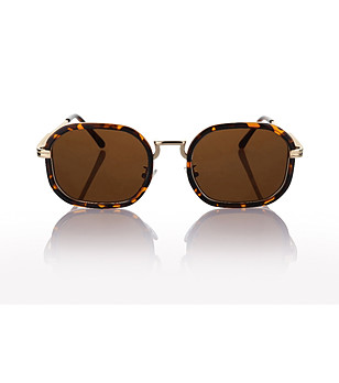 Слънчеви очила с кафяви стъкла и костенуркова рамка  снимка