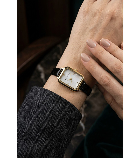 Дамски златист часовник с бял перлен циферблат и черна каишка снимка