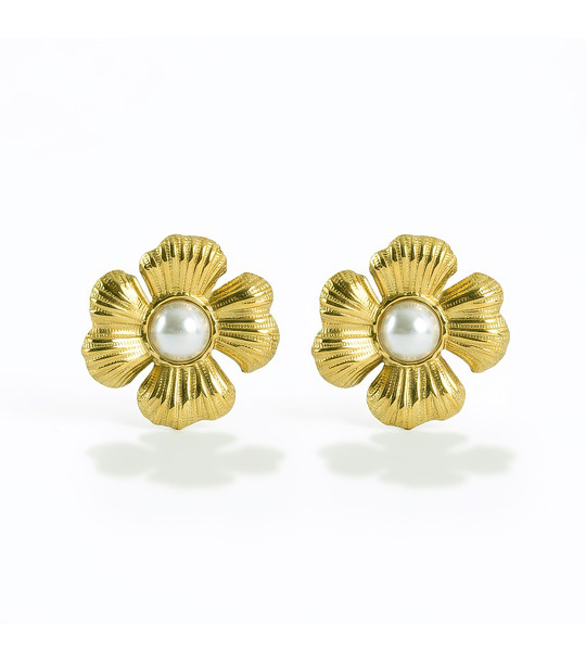 Златисти обеци тип цвете с перлен елемент снимка