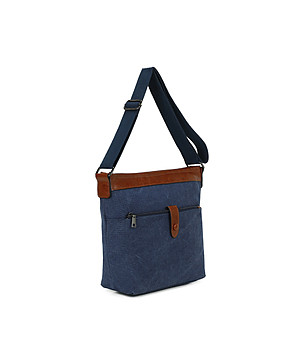 Синя чанта през рамо с кафяви детайли снимка