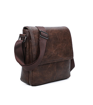 Кафява чанта тип месинджър снимка