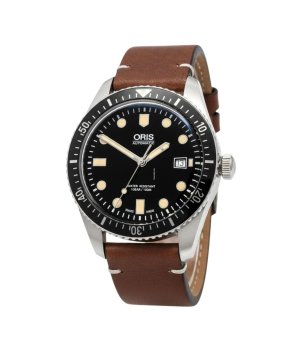 Мъжки кафяв часовник с кожена каишка Divers Sixty-Five Oris снимка
