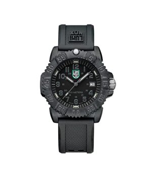 Мъжки черен часовник с карбонов корпус и каишка от смола Luminox снимка