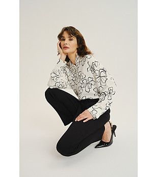 Бяла блуза с флорален принт BLOUSE снимка