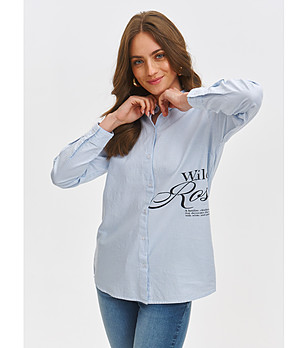 Светлосиня раирана риза с принт Wild Rose снимка
