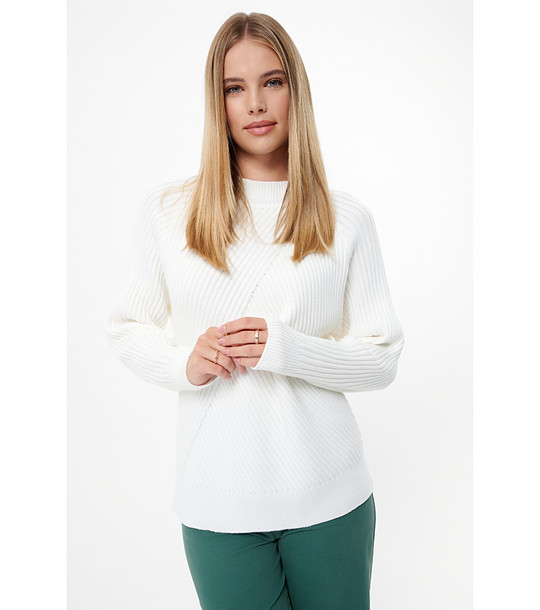 Бял плетен пуловер с релефен дизайн SWEATER снимка