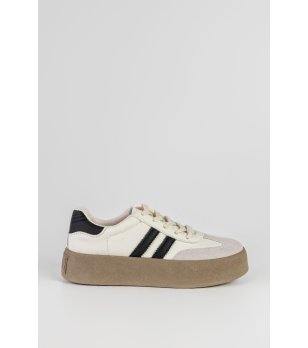 Дамски маратонки в бяло и черно с дебела подметка SNEAKERS снимка